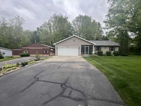 12050 S Ponderosa, Sand Lake, MI 49343