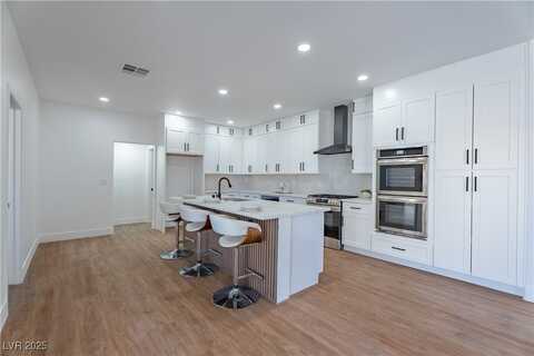 1136 Casady Hollow Avenue, Henderson, NV 89012