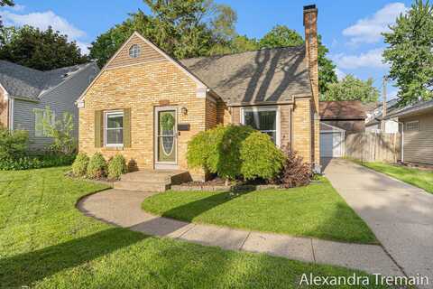 1046 Kenesaw Drive SE, East Grand Rapids, MI 49506
