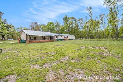 4527 Clareola Avenue, Lake, MI 48632