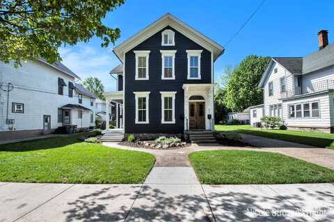 470 Crescent Street NE, Grand Rapids, MI 49503