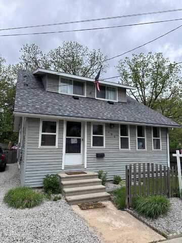 406 S Elm Avenue, Jackson, MI 49203