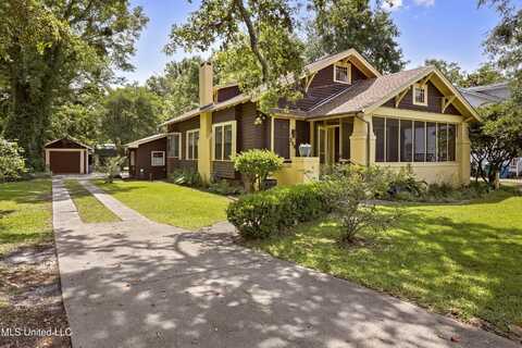 208 Washington Avenue, Ocean Springs, MS 39564