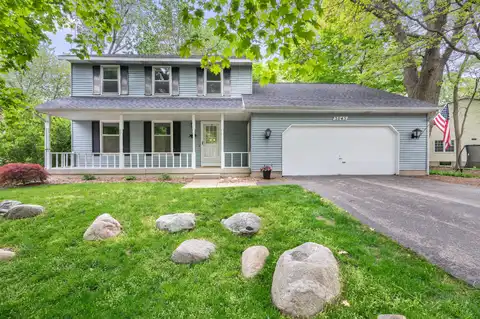 3045 Honeywood Drive SW, Grandville, MI 49418