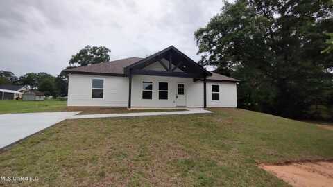 109 N Barnett Street, Poplarville, MS 39470