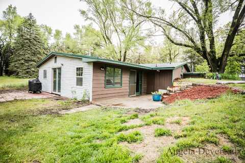 6101 N Caris Road, Vestaburg, MI 48891