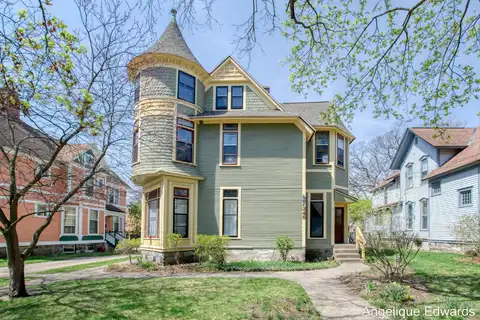 345 Paris Avenue SE, Grand Rapids, MI 49503