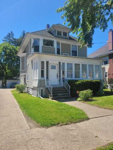 562 Columbus Avenue, Benton Harbor, MI 49022
