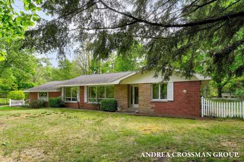 2095 Lakeshore Drive, Fennville, MI 49408