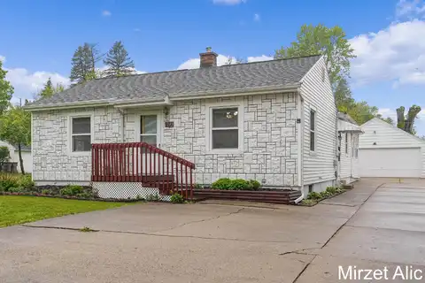 1145 Eastmont Drive SE, Grand Rapids, MI 49546