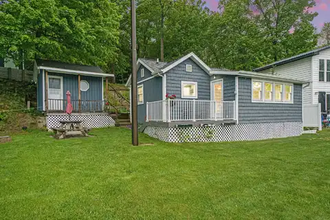 2655 W SELKIRK LAKE Drive, Shelbyville, MI 49344