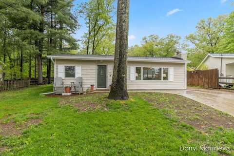 5293 Stray Drive, Newaygo, MI 49337