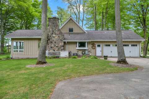 8750 20th Avenue, Remus, MI 49340