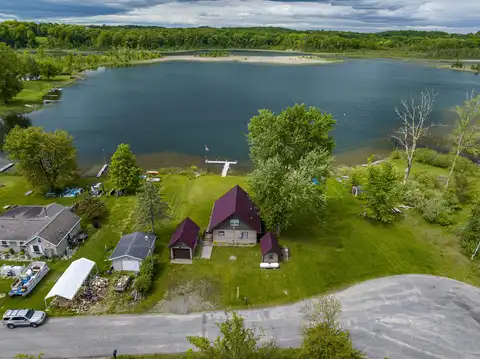 3050 Thorpe Drive, Delton, MI 49046