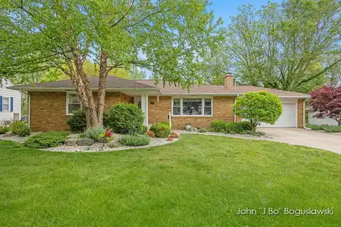 1613 Bridge Street NW, Grand Rapids, MI 49504