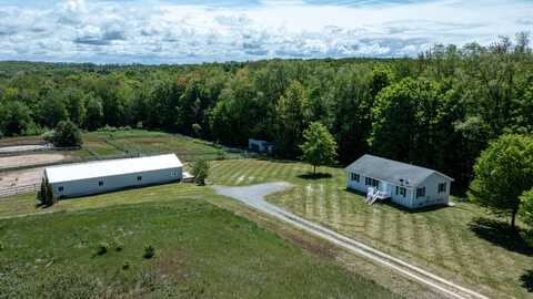 5194 S 60th Avenue, New Era, MI 49446