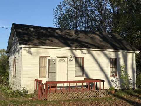 3741 Riverside Rd, Benton Harbor, MI 49022