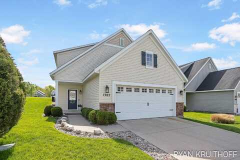 1382 Highland Hill, Lowell, MI 49331