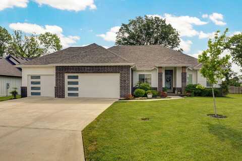 735 N Fox Hill Circle, Nixa, MO 65714