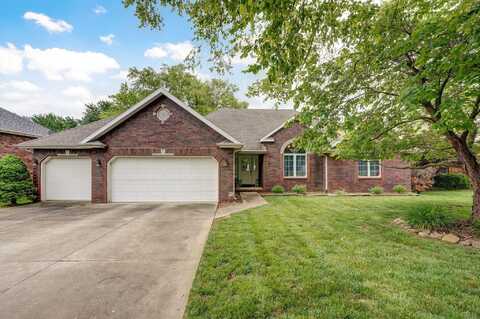 1010 E Lakewood Street, Springfield, MO 65810