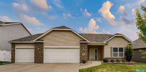 4604 Hansen Avenue, Papillion, NE 68133