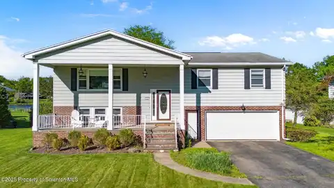 2 Driftwood Drive, Abington, PA 18411