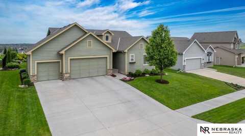 10425 S 110th Street, Papillion, NE 68046