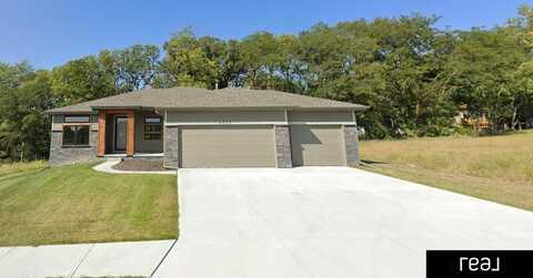 4556 Barksdale Drive, Bellevue, NE 68123