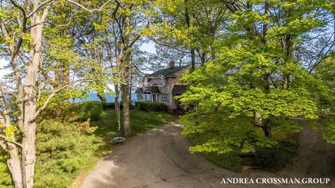 5011 Rosabelle Beach Avenue, Holland, MI 49424
