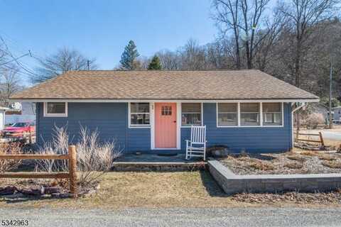 1 E Shore Trl, Sandyston Twp., NJ 07826