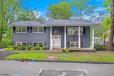 192 Mohawk Trl, Wayne, NJ 07470