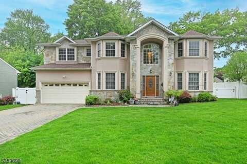 310 Hirschfeld Pl, New Milford, NJ 07646