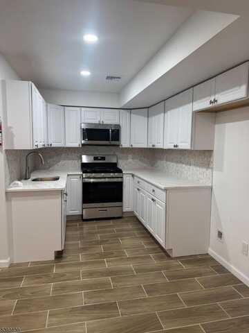 179 Broad, Newark, NJ 07104