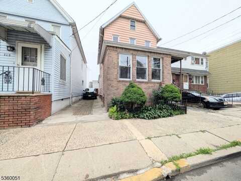 717 Warren St, Harrison Town, NJ 07029