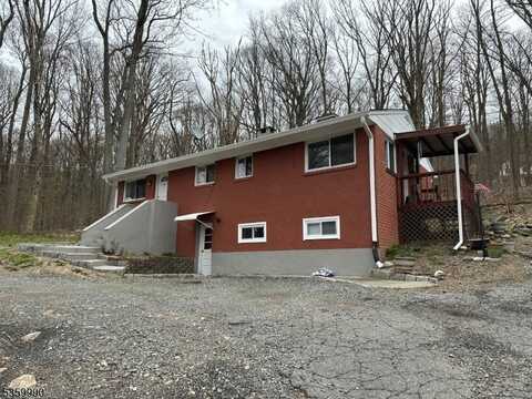 125 Longwood Lake Rd, Jefferson Twp., NJ 07438