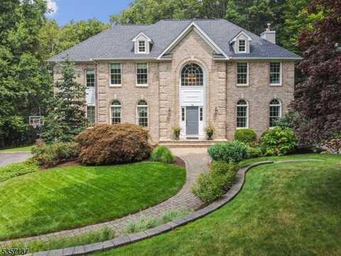 14 Heritage Ct, Randolph, NJ 07869