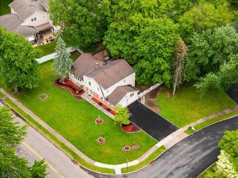 39 Weinmanns Blvd, Wayne, NJ 07470