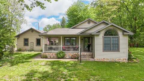 31941 Terry Drive, Dowagiac, MI 49047