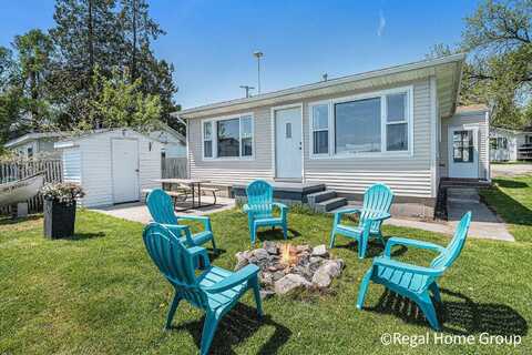 271 Pine Drive, Greenville, MI 48838
