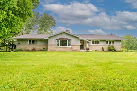 2800 Mayflower Road, Niles, MI 49120