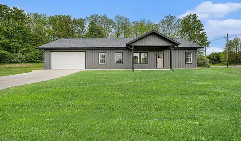 23028 County Road 354, Lawton, MI 49065