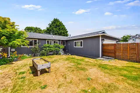 2325 Fischer Lane, Eureka, CA 95503