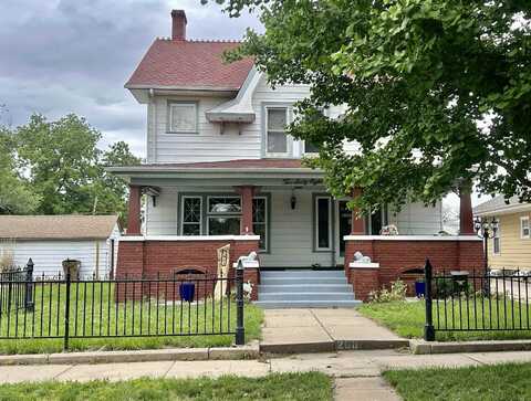 268 & 272 W 1st, Hoisington, KS 67544