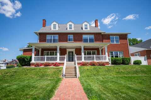 302 12th Ave, Huntington, WV 25701
