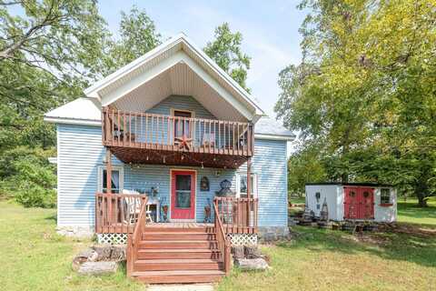 226 Barbs Lane, Forsyth, MO 65653