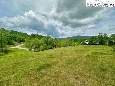 #203 Thunderhill Trail, Blowing Rock, NC 28604
