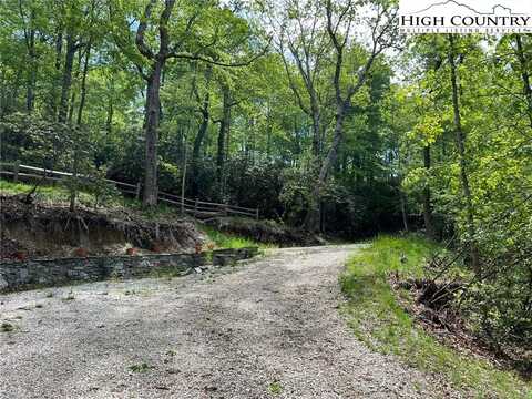 256 Locust Road, Newland, NC 28657