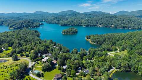 62 Admirals Point, Glenville, NC 28736