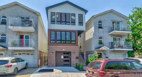 85 MYRTLE AVE, Greenville, NJ 07305