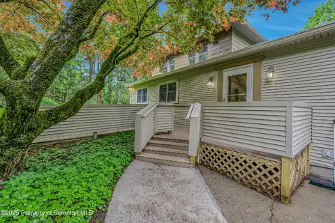 837 Old State, Waverly, PA 18411